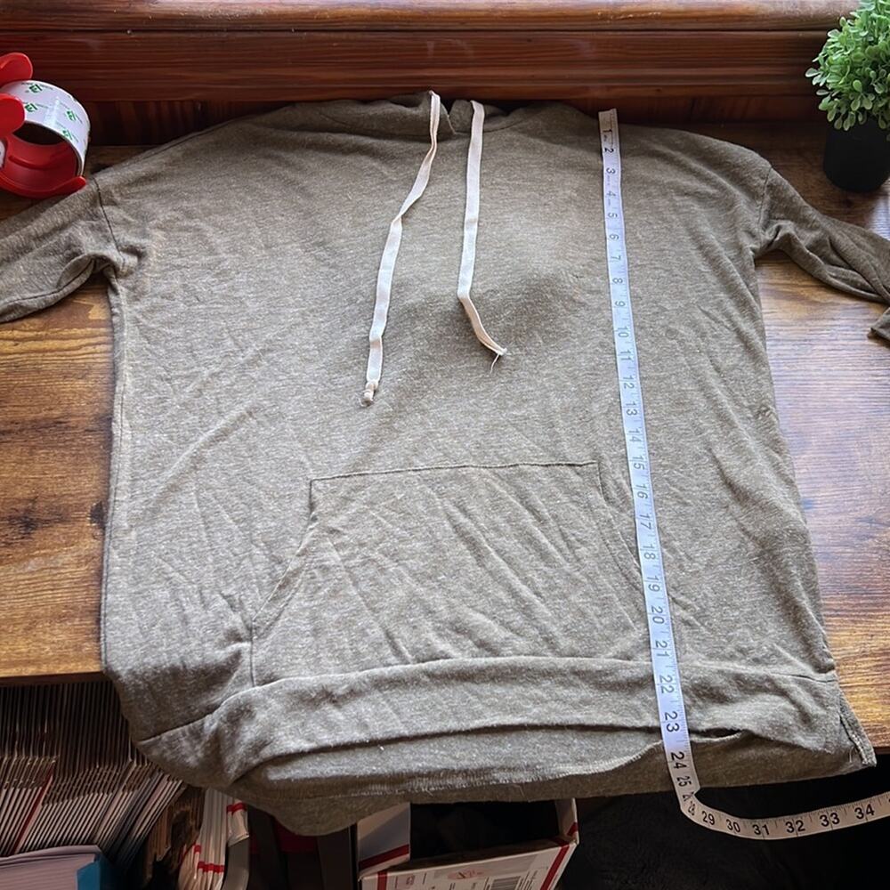 Forever 21 Medium Green Contemporary Lightweight Drawstring Hoodie - Picture 13 of 15
